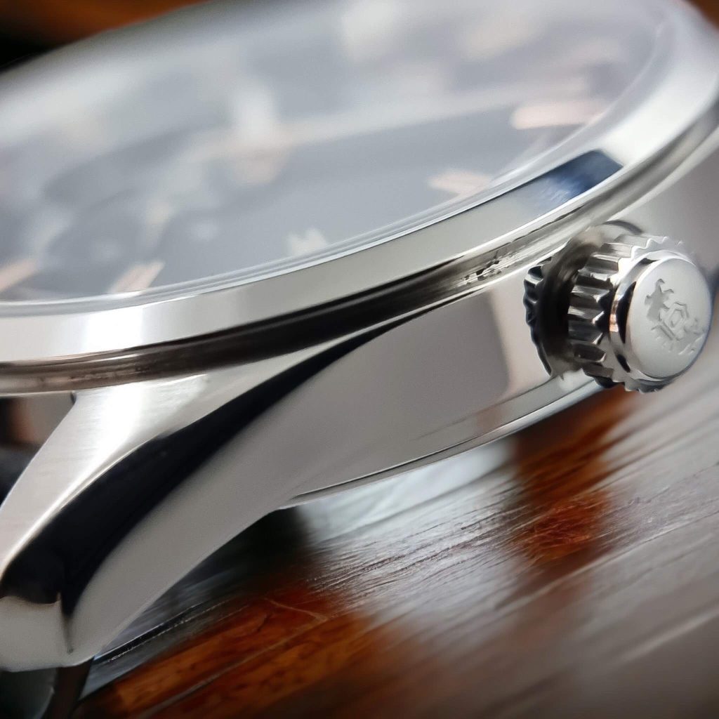 Orient RA-AR0005Y10B 18 Đồng Hồ Nam Orient RA-AR0005Y10B - Được thiết kế vỏ bằng thép không gỉ bền bỉ và chắc chắn
