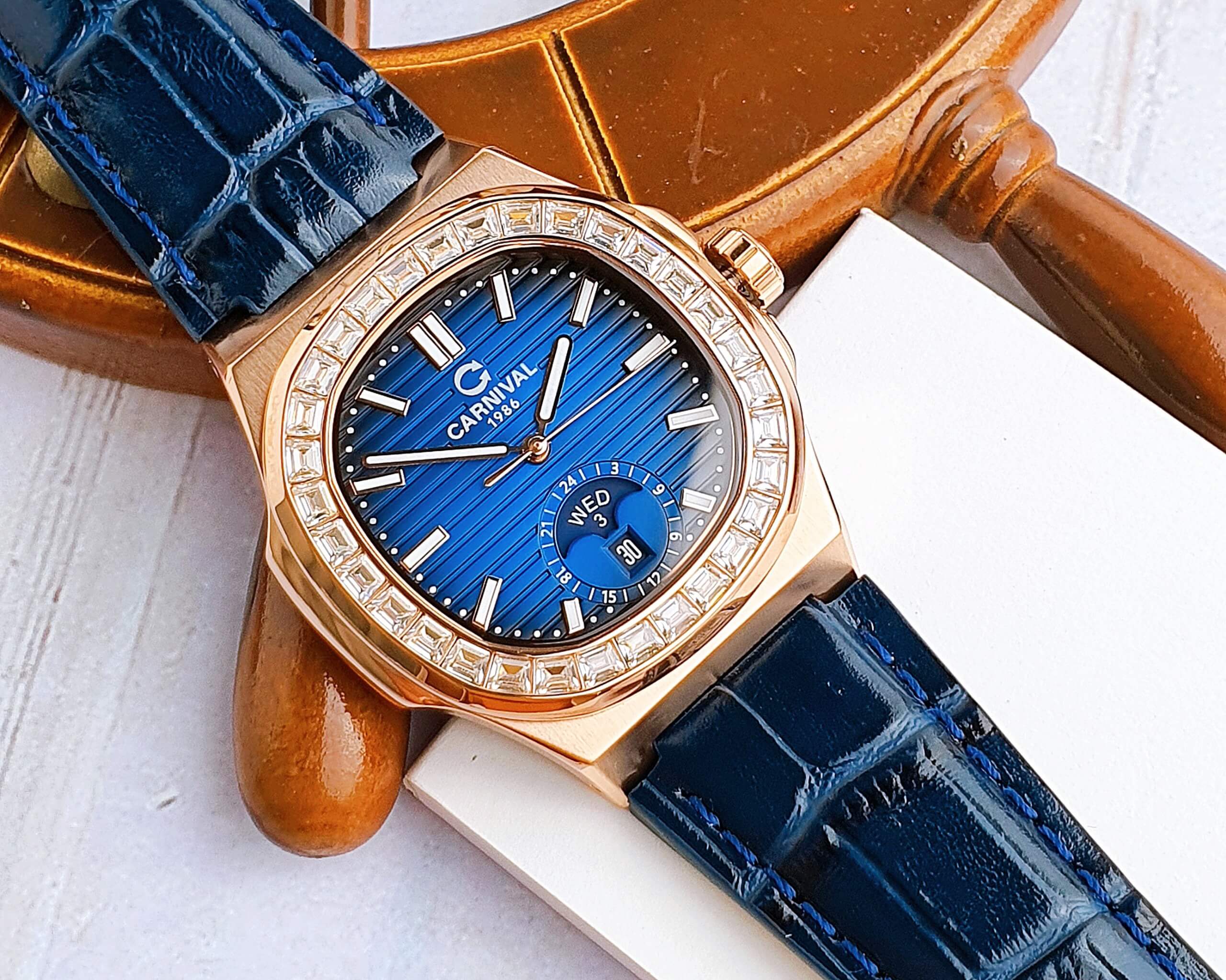 CARNIVAL 8110G-VH-D-X AUTOMATIC - KÍNH SAPPHIRE 7 carnival-8110g