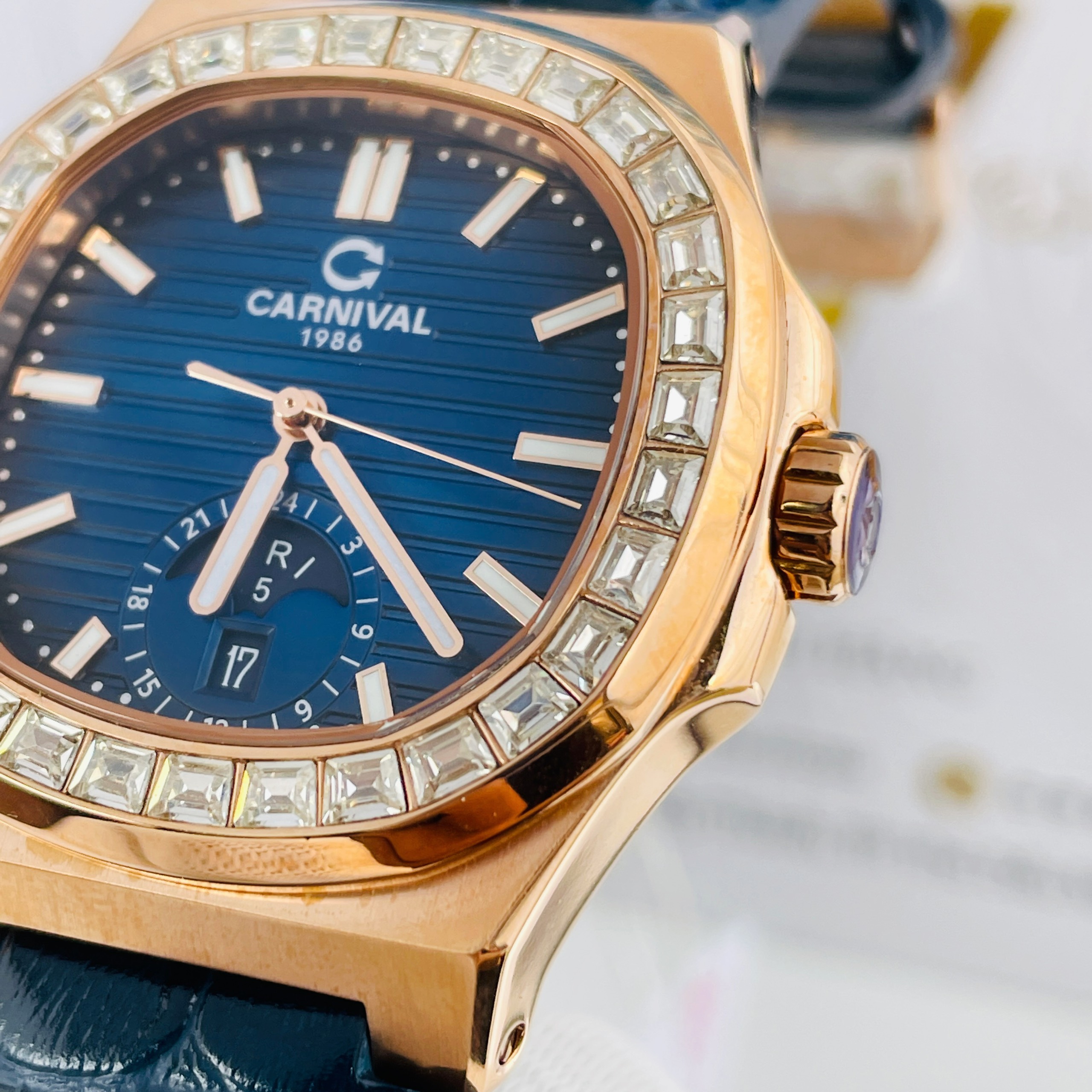 CARNIVAL 8110G-VH-D-X AUTOMATIC - KÍNH SAPPHIRE 4 CARNIVAL 8110G-VH-D-X AUTOMATIC - KÍNH SAPPHIRE - Ảnh 4