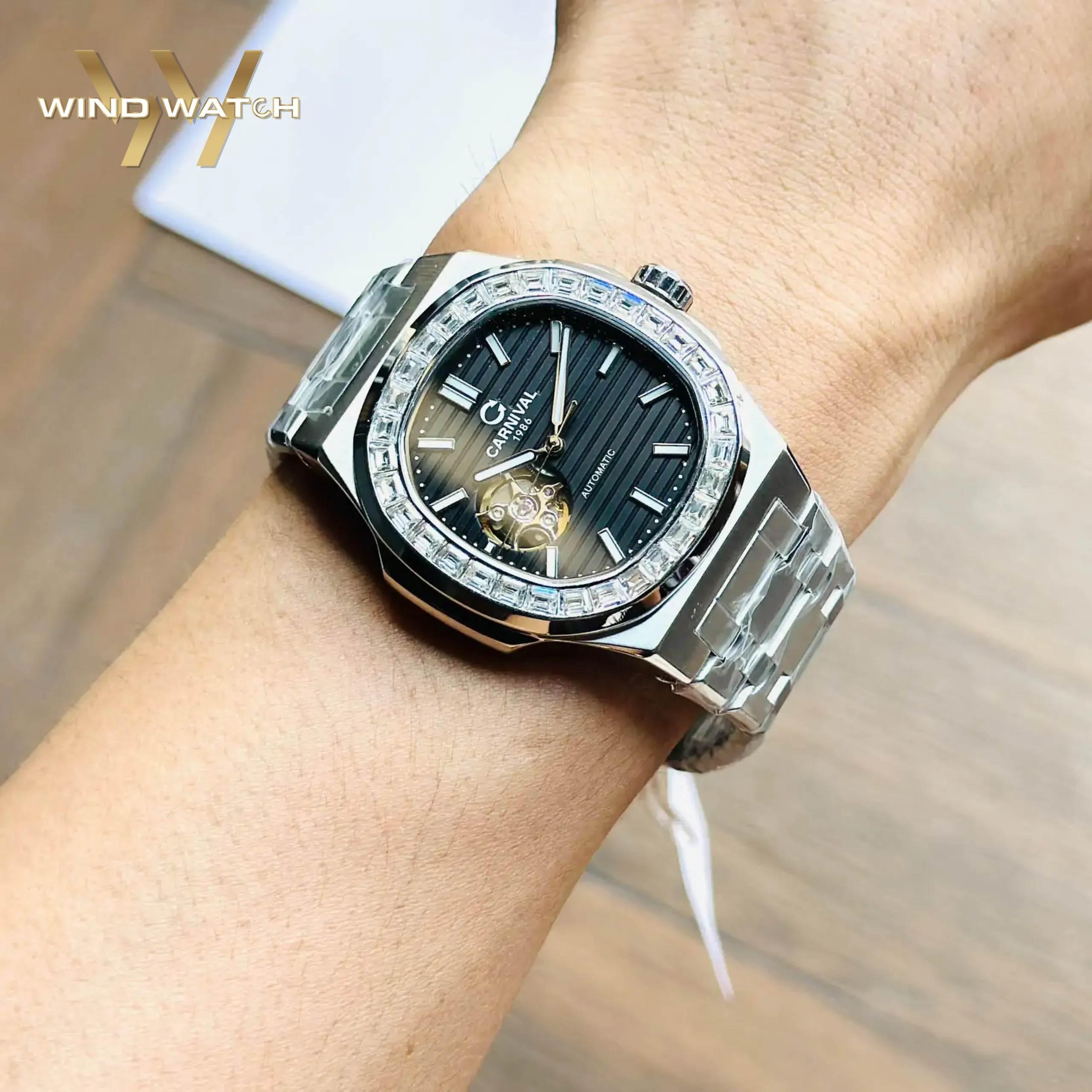 Đồng hồ nam Carnival 8128G-VT-D