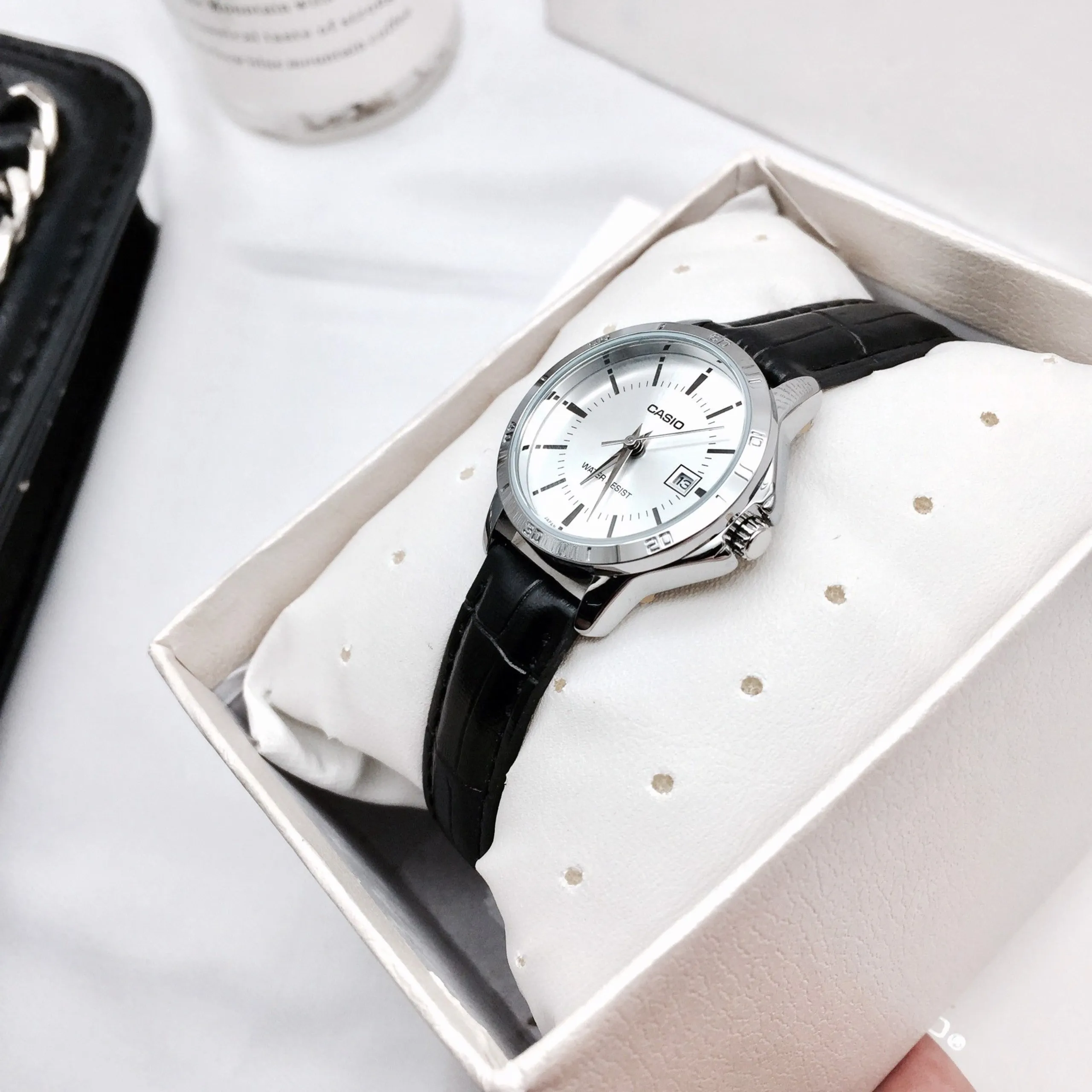 CASIO LTP-V004L-7A 8 Đồng hồ Casio LTP-V004L-7A