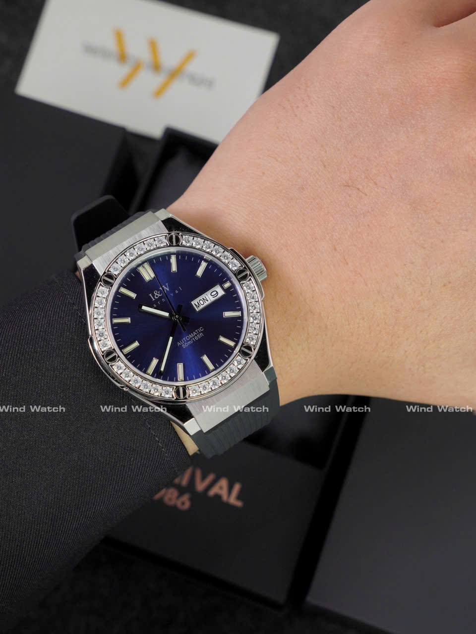 I&W Carnival 55851G - Viền Đá - Xanh 4 Carnival IW 55851G Đính Đá