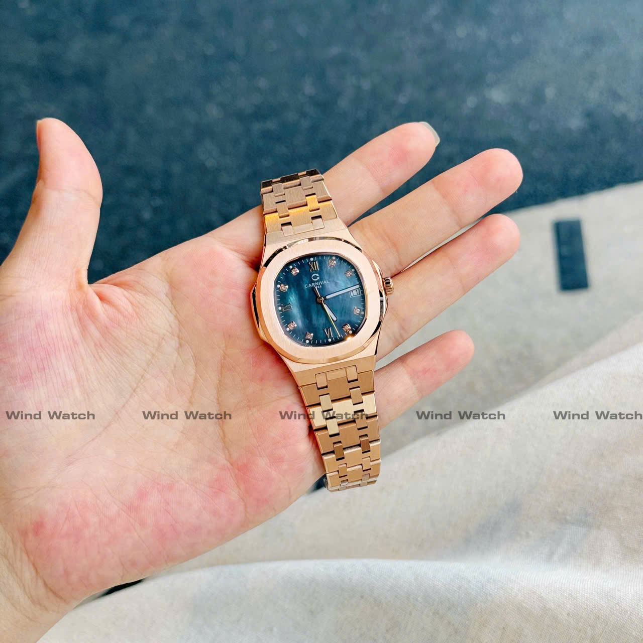 CARNIVAL 8160L-VH-DK (XÀ CỪ ĐEN) 3 Carnival nữ 8160L-VH-DK Xà Cừ