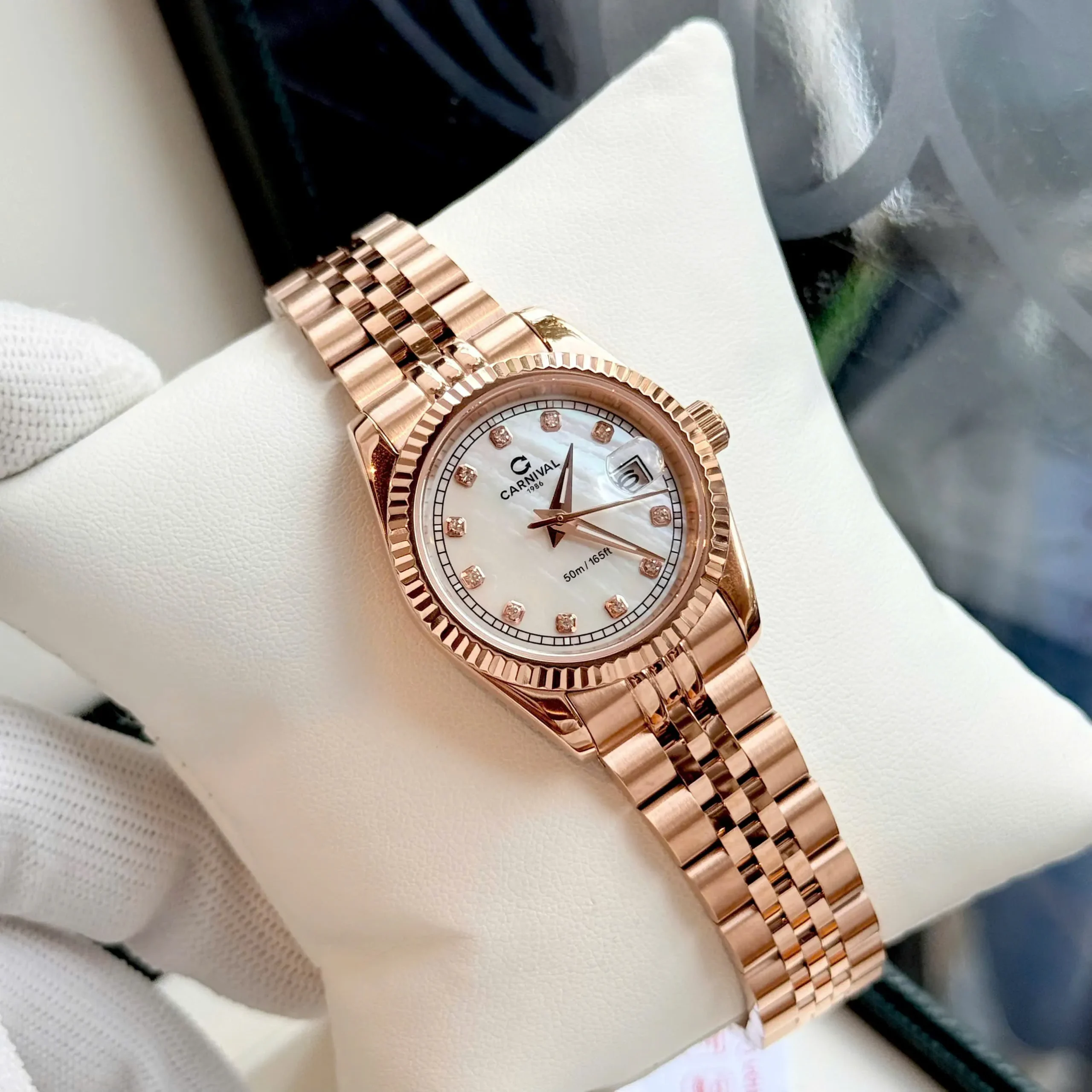 CARNIVAL COUPLE 8190G-VH-TK VÀ 8131L-VH-TK (XÀ CỪ) 5 Đồng Hồ Carnival Nữ 8131L-VH-TK Xà cừ trắng