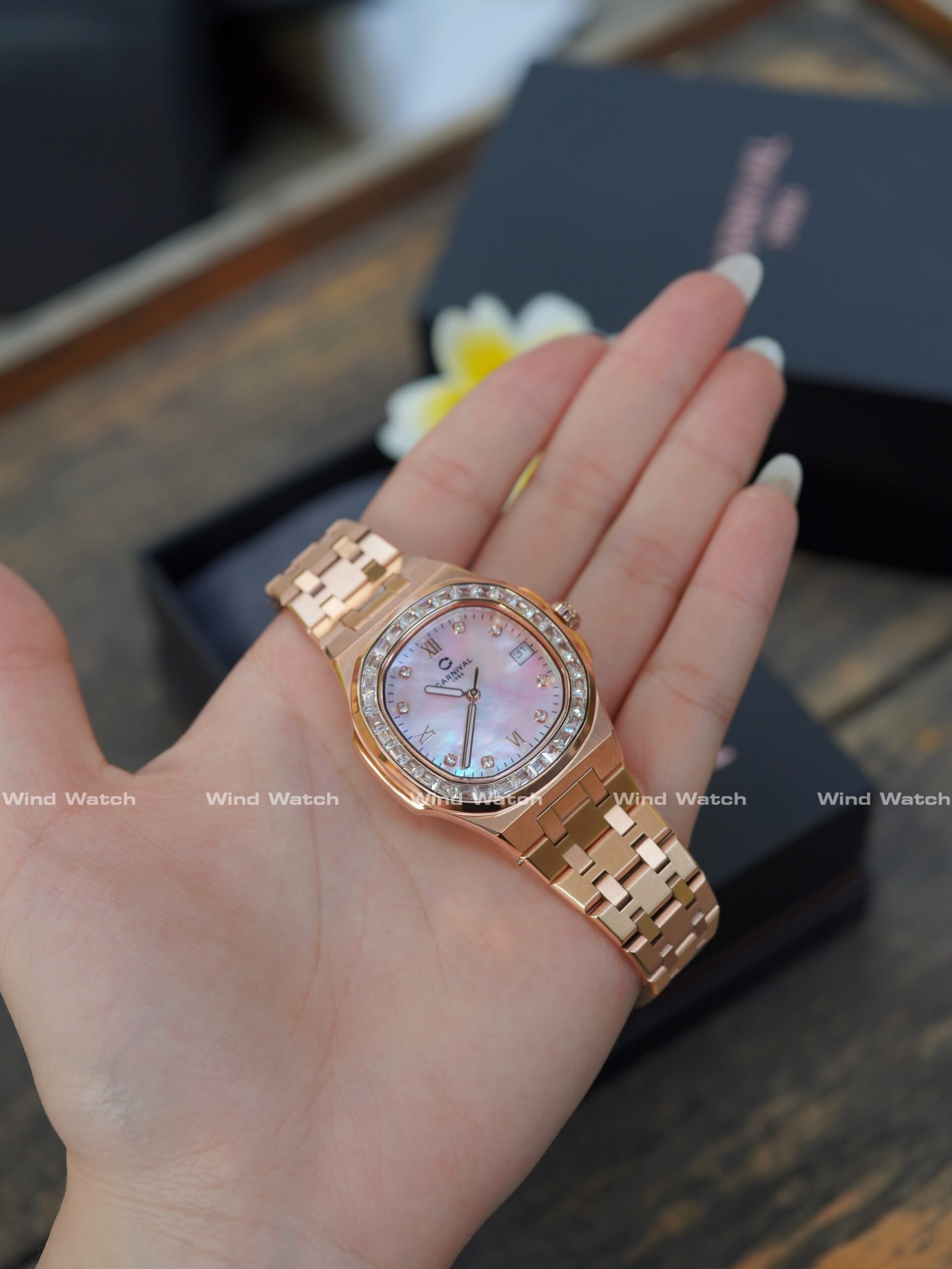 Đồng Hồ Carnival Nữ 8160L2-VH-HK (Xà Cừ Hồng) 4 Đồng Hồ Carnival Nữ 8160L2-VH-HK (Xà Cừ Hồng) - Ảnh 4