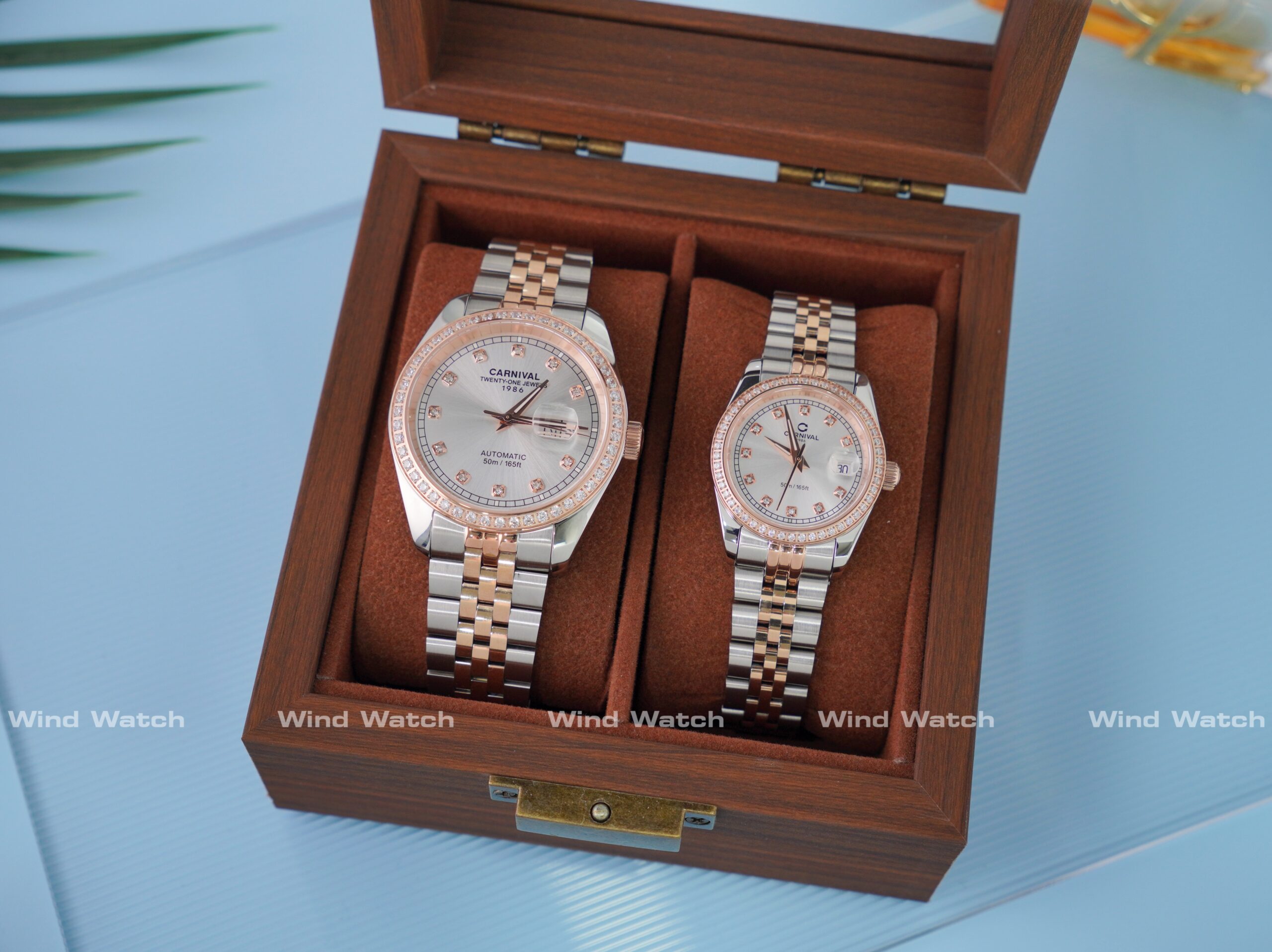Đồng Hồ Đôi Carnival 8131D2-CH-T (Viền Đá) 2 Đồng Hồ Đôi Carnival 8131D2-CH-T (Viền Đá) - Ảnh 2